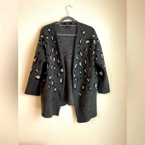 Ellen Tracy women’s gray leopard print acrylic sweater cardigan size XL - Picture 1 of 6